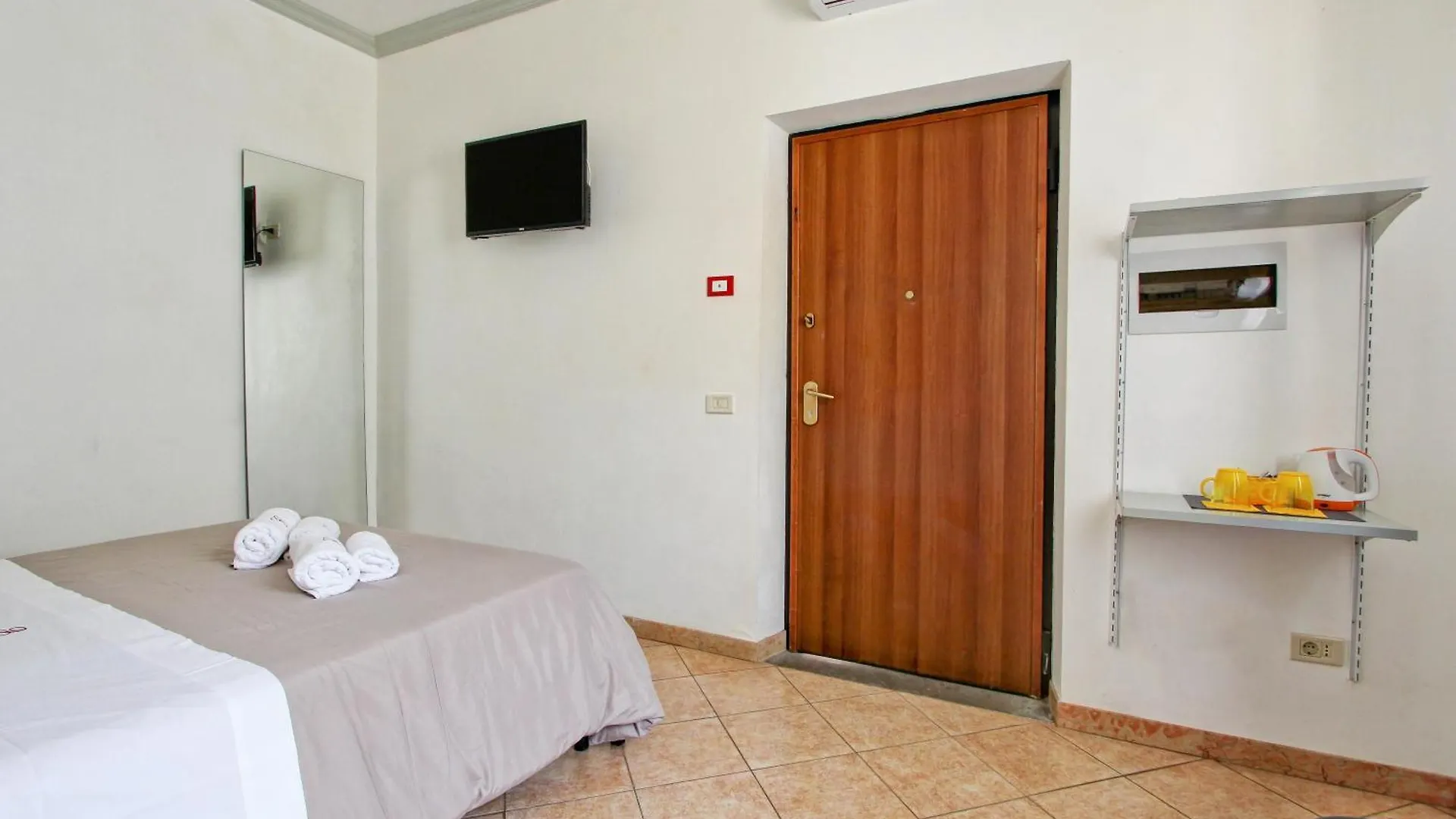 Отель Borgo Dei Centurione Рим Гостевой дом