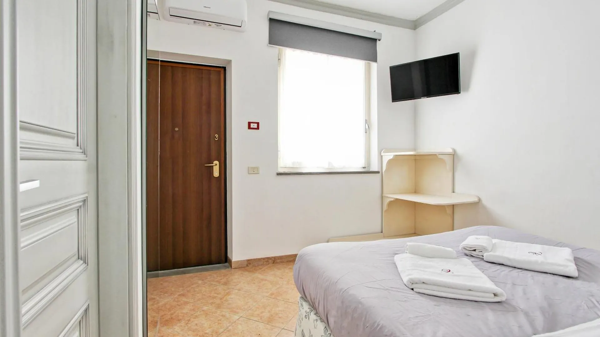 Отель Borgo Dei Centurione Рим Гостевой дом